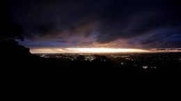 Melbourne Night View from Dandenong Bonzaview B&B